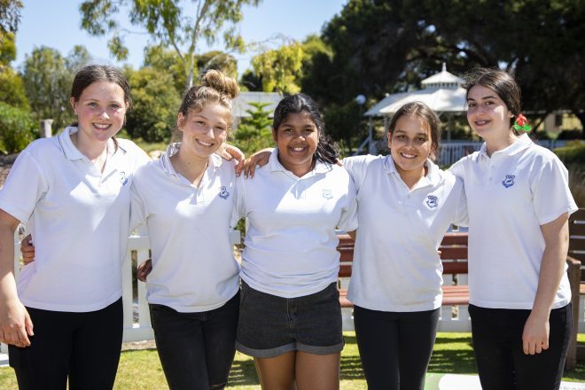 iona-presentation-college-students-emily-claire-olive-evie-francesca-660x440-8531339